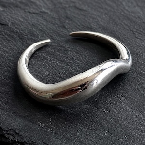 Vågring i 925 silver, justerbar statementring, organisk flytande design, modern silverring för kvinnor, minimalistisk, öppen, tunn, elegant