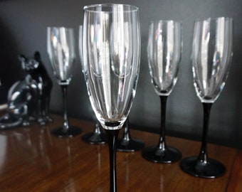 Vintage champagne flutes - 6 Arcoroc Octime - 1980's 1990s champagne glasses made in France - Set of 6 clear and black glass champagne glass