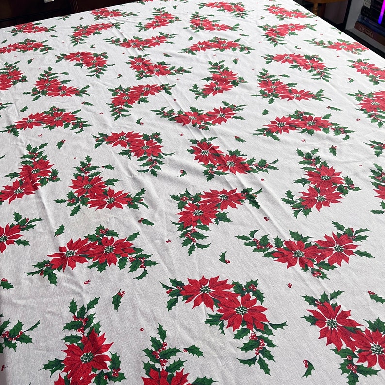 Christmas Poinsettias Cotton Tablecloth or Fabric yardage Vintage 4 1/2 x 9 1/2 feet , Use as a retro tablecloth or as fabric yardage image 7