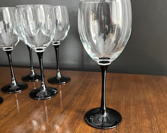 Wine Glasses with black glass stem - Vintage set of 6 Luminarc Arcoroc glasses- 1980's, 1990's glasses made in France - Set of Six - barware