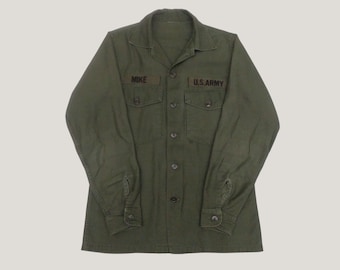 ヴィンテージ 1960 年代 OG-107 米軍ユーティリティ シャツ ~ サイズ S