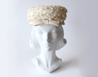 Vintage Cellophane Straw Jean Sutton Pill Box Hat Spiky Poof  display picture 2
