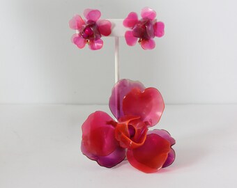 Vintage 1960s Hot Pink Translucent Plastic Flower Earrings & Brooch Set