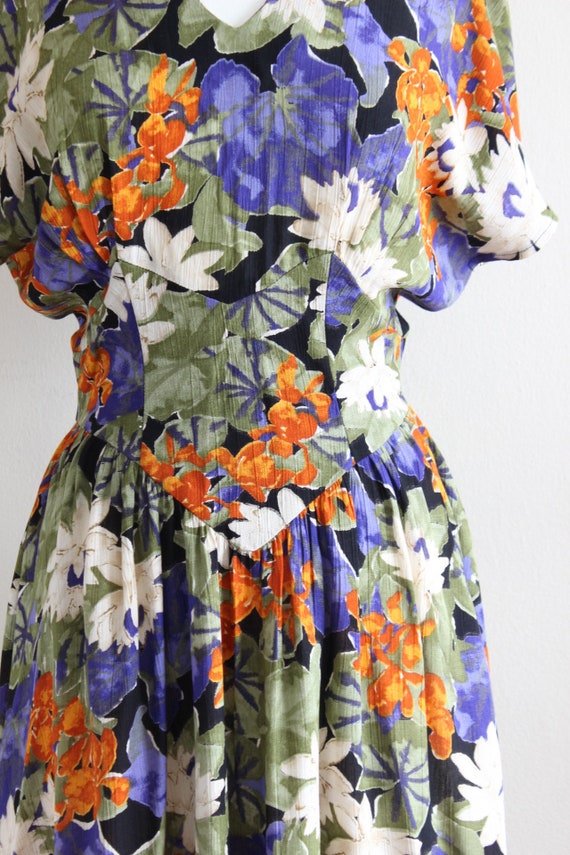 Vintage Orange & Purple Lily Pad Foral Rayon Midi… - image 5