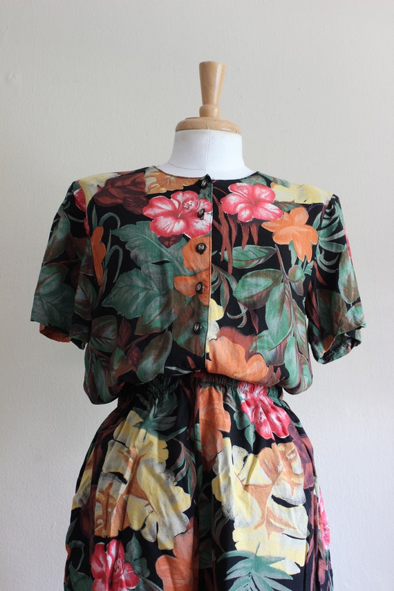 Vintage Black Multicolor Floral 2-Piece Top and S… - image 5