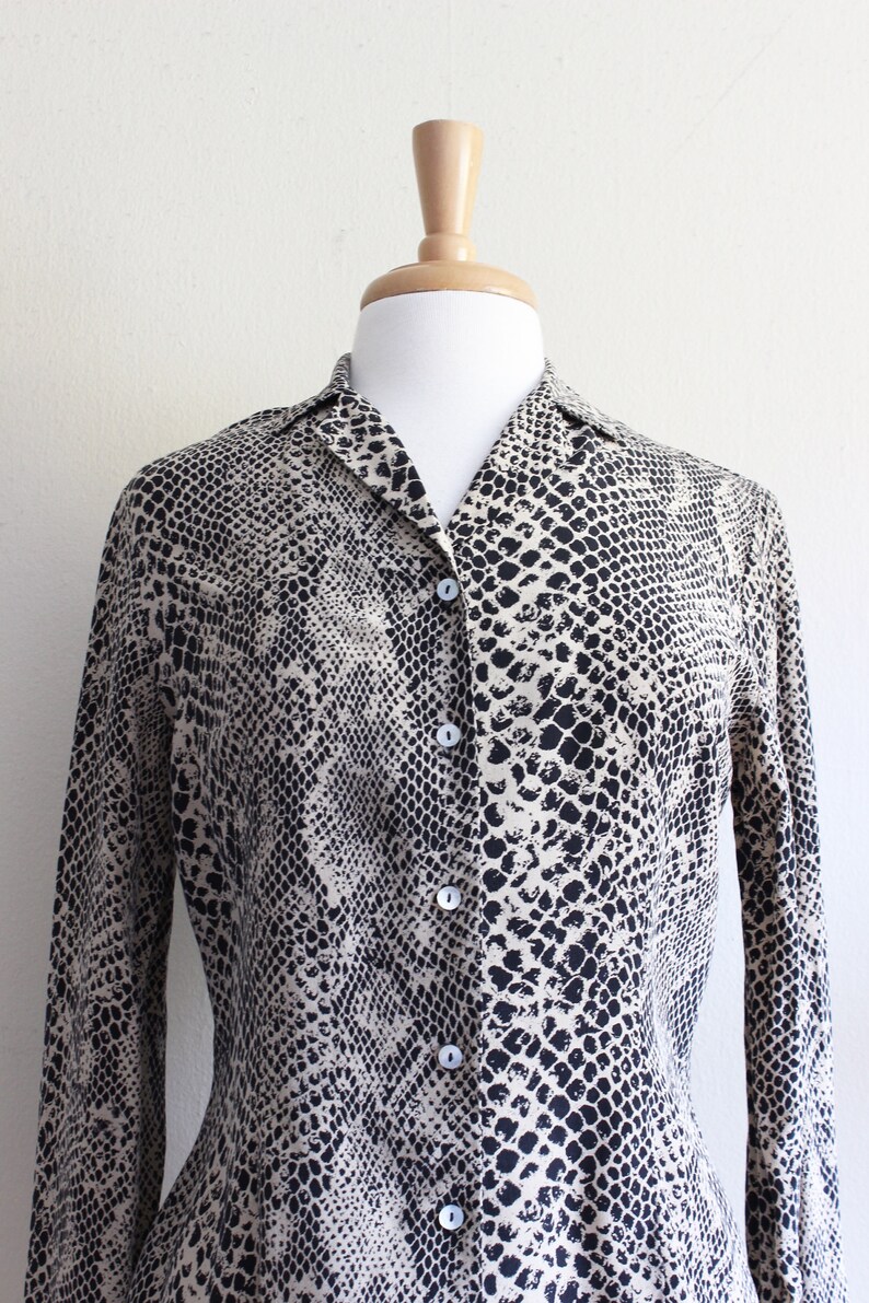 Vintage Beige /& Black Snakeskin Print Silk Button Down Top