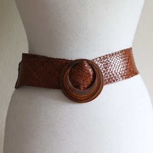Vintage Liz Claiborne Brown Leather Woven Belt with Wood Buckle