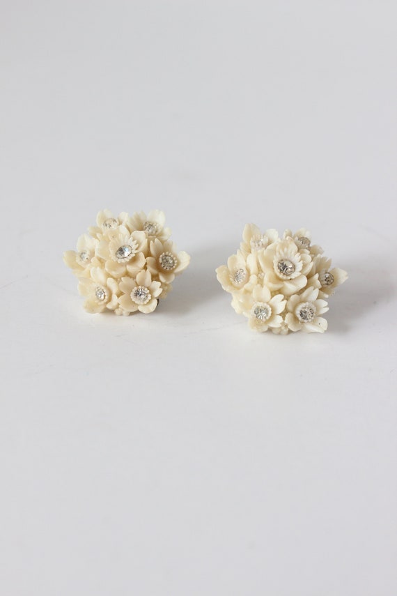 Vintage White Plastic Rhinestone Flower Earrings