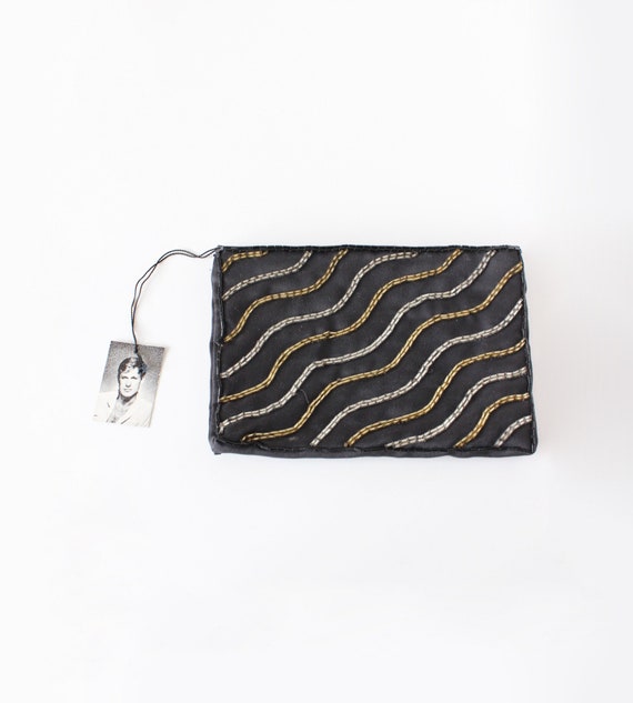 Beaded Wavy Coin Purse Beaded Wavy Coin Purse
