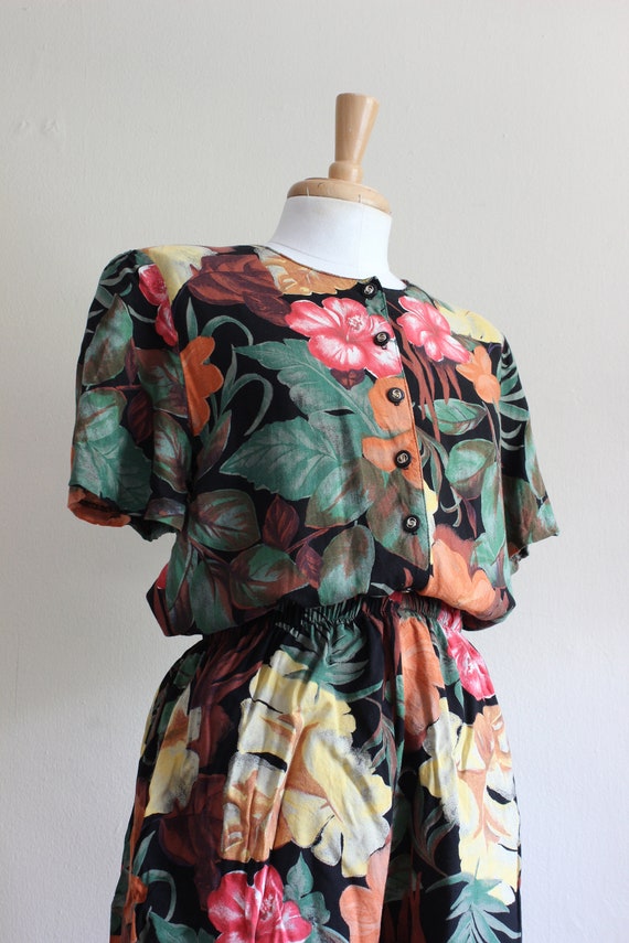 Vintage Black Multicolor Floral 2-Piece Top and S… - image 6