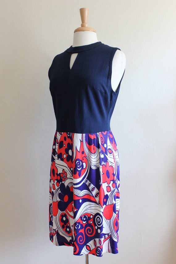 Vintage 1960s Red, White, and Blue Floral Mod Dre… - image 4