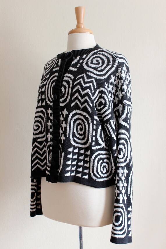 Vintage Black & White Graphic Knit Cardigan Sweat… - image 4