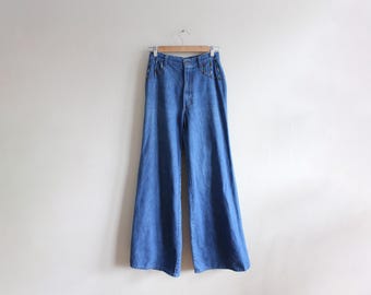 Vintage 1970s H.I.S Embroidered High Rise Wide Leg Jeans