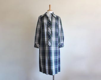 Vintage 1960s Navy, Green & White Plaid Long Sleeve Shirtdress