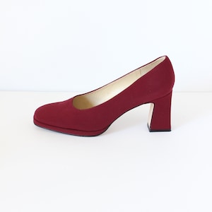 Vintage Evan Picone Burgundy Platform Pumps, size 8