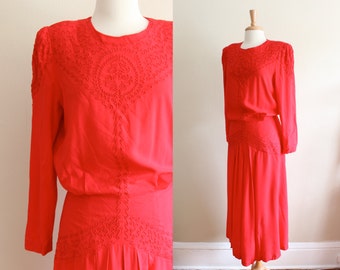 Vintage Red Long Sleeve Embroidered Midi Dress