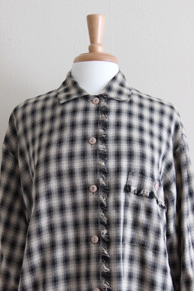 Vintage Black /& Tan Plaid Fringe Trim Button Down Top