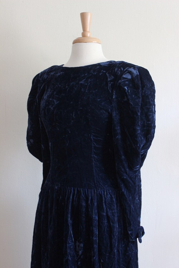 Vintage Puff Sleeve Navy Blue Crushed Velvet Dress - image 4