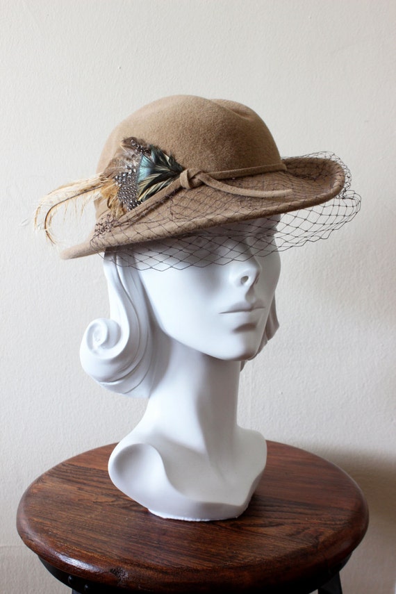 1980s Vintage Hat / Betmar Hat / Veiled Tan Wool H