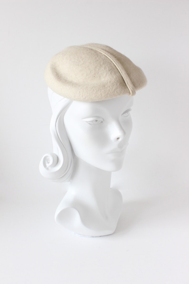 Vintage 1960s Off White Wool Felt Hat