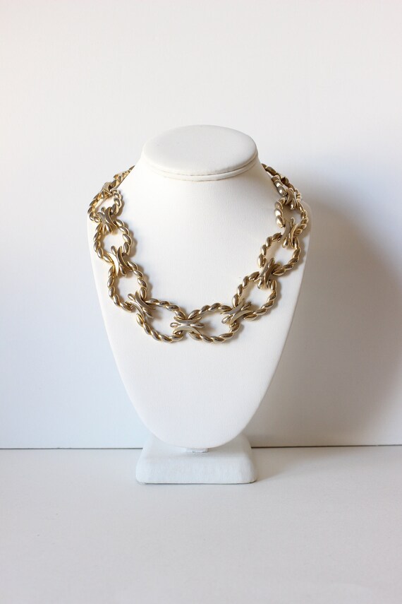 Vintage Gold Tone Twist Links Chain Necklace