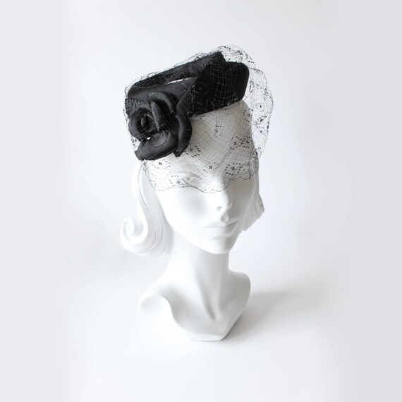 1950s Hat / Vintage Black Rosette Veiled Cocktail