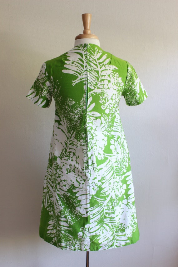 Vintage Lime Green Fern Print A-Line Mod Dress - image 9