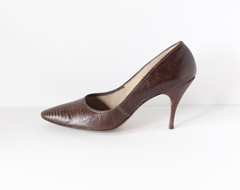 Vintage 1960s Brown Reptile Embossed Stiletto Heels, size 7A