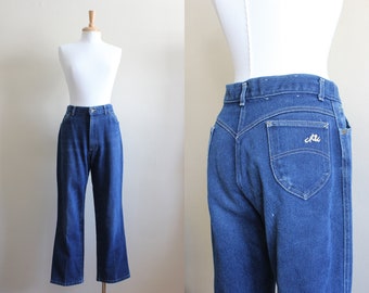 Vintage Chic 1980s High Rise Straight Leg Jeans