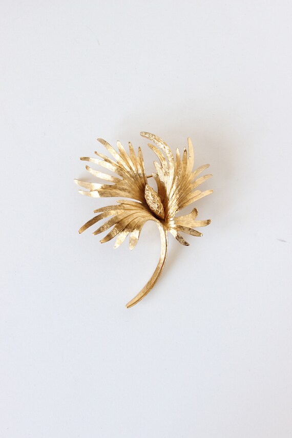 Vintage Monet Gold Tone Plant Brooch - image 2