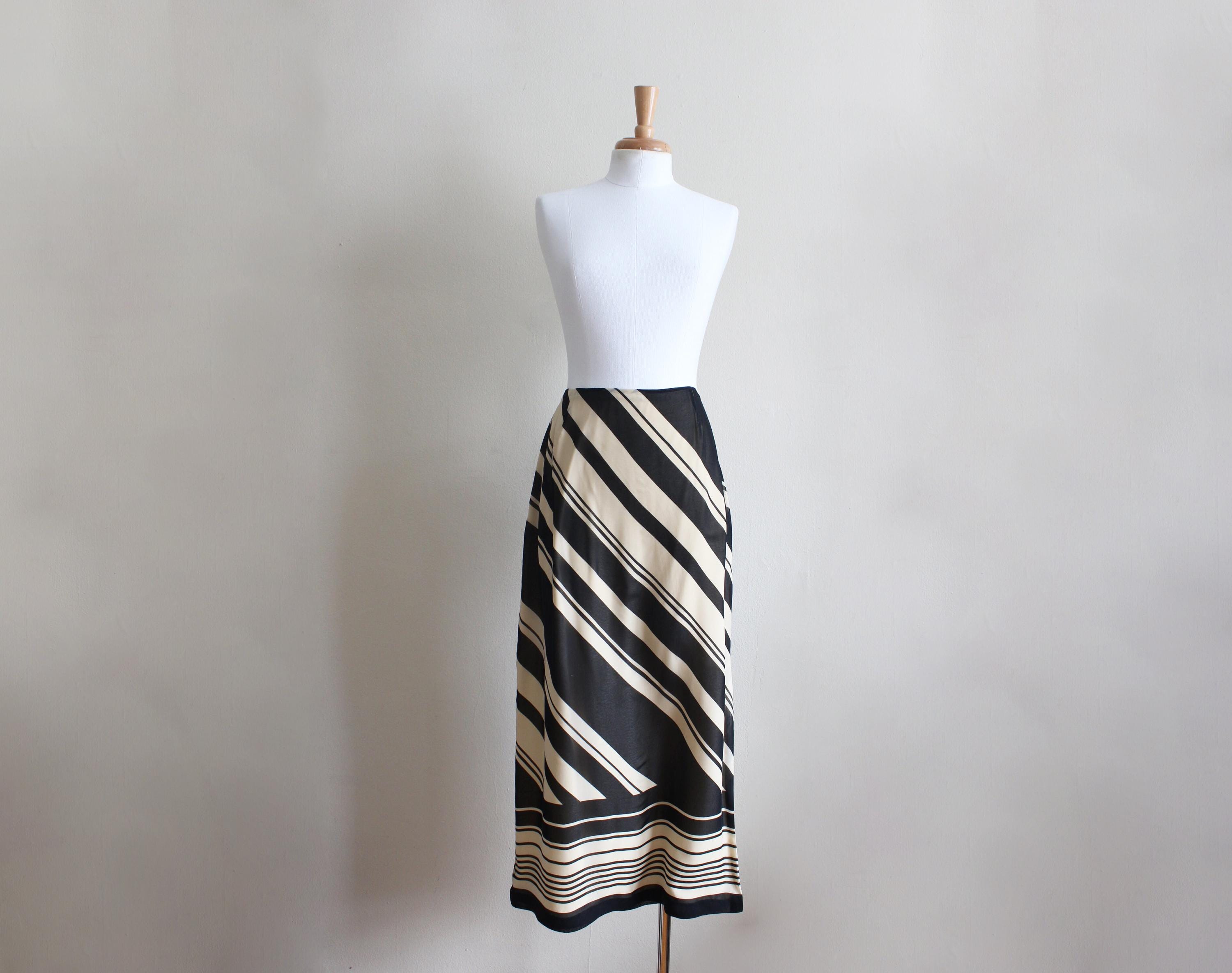 【as\"on】25ss SORT STRIPE LONG SKIRT Woven High Rise Solid Tiered Maxi Skirt With Belt For Daily