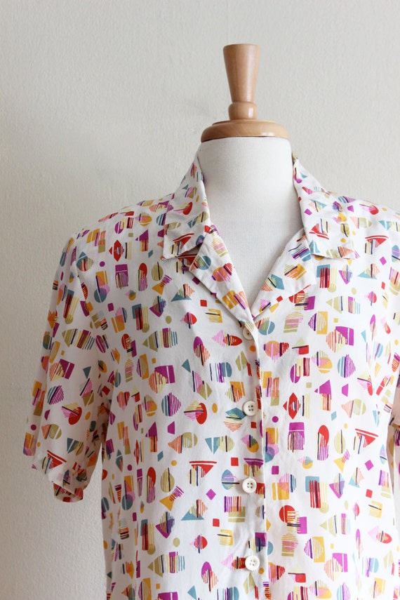 Vintage Colorful Print Ivory Silk Short Sleeve Bu… - image 2