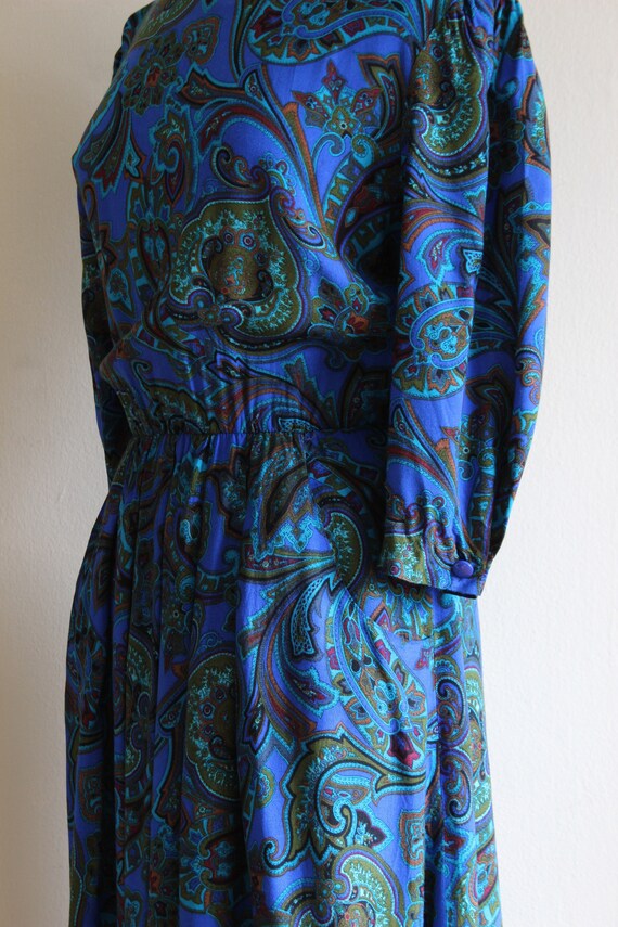 Vintage 1980s Green & Blue Paisley Midi Dress - image 8