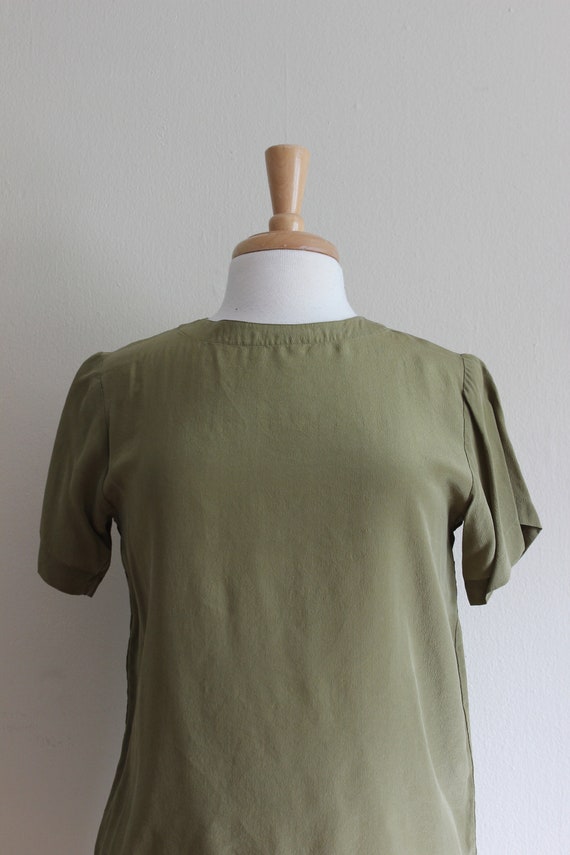 Vintage Olive Green Silk T-Shirt Top - image 3