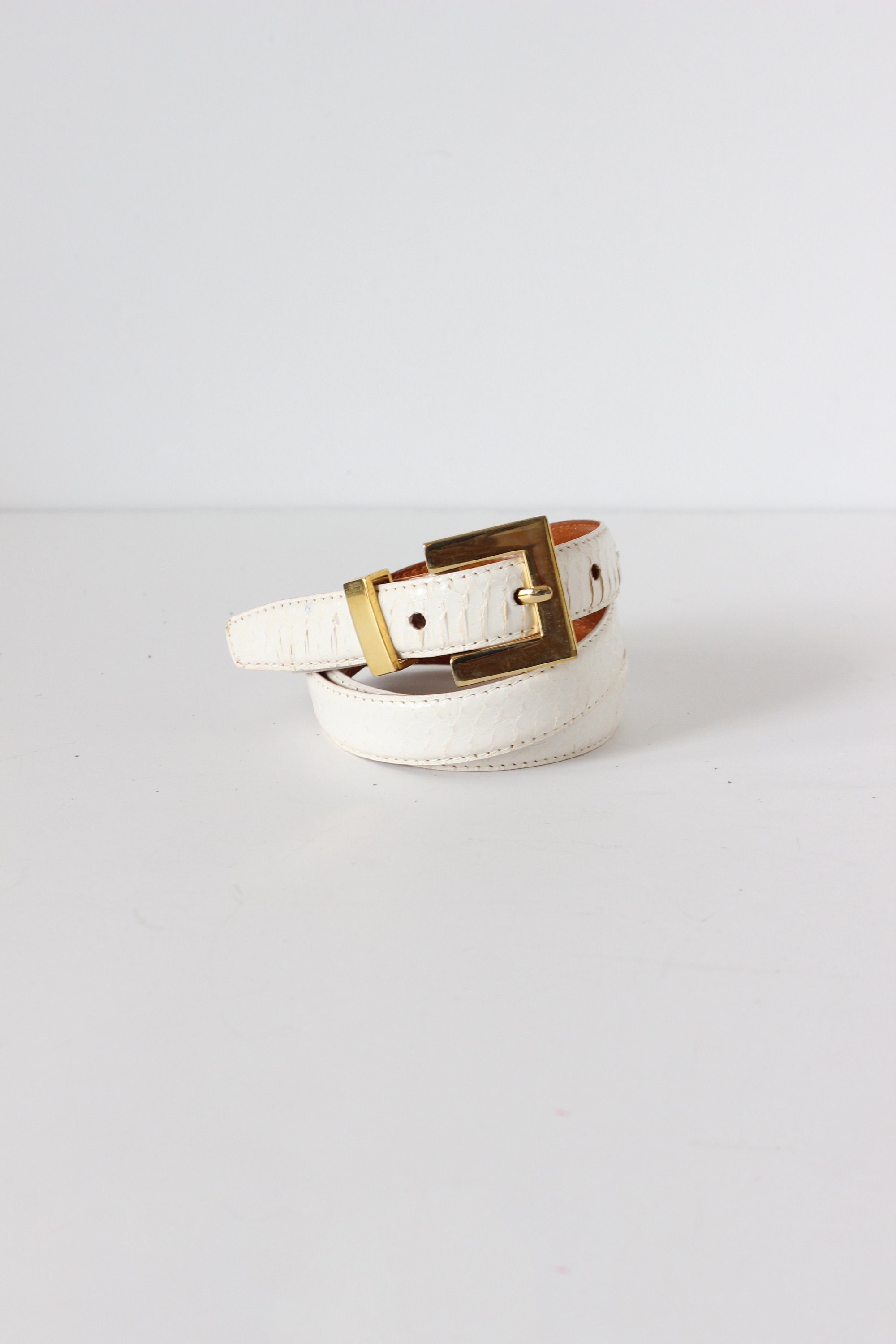 VINTAGE JANA GENUINE SNAKESKIN RED BELT GOLD BUCKLE & END CAP WOMEN LARGE 1980s Women main image 3