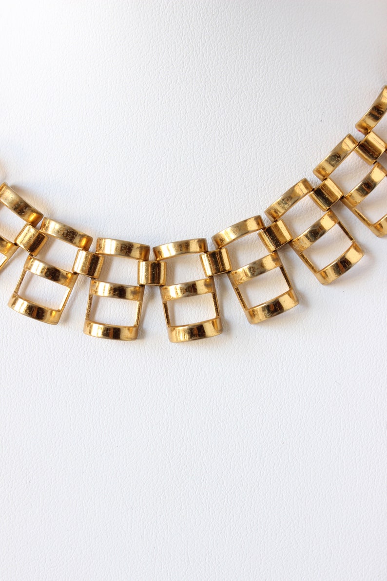 Vintage Gold Tone Dimensional Link Necklace