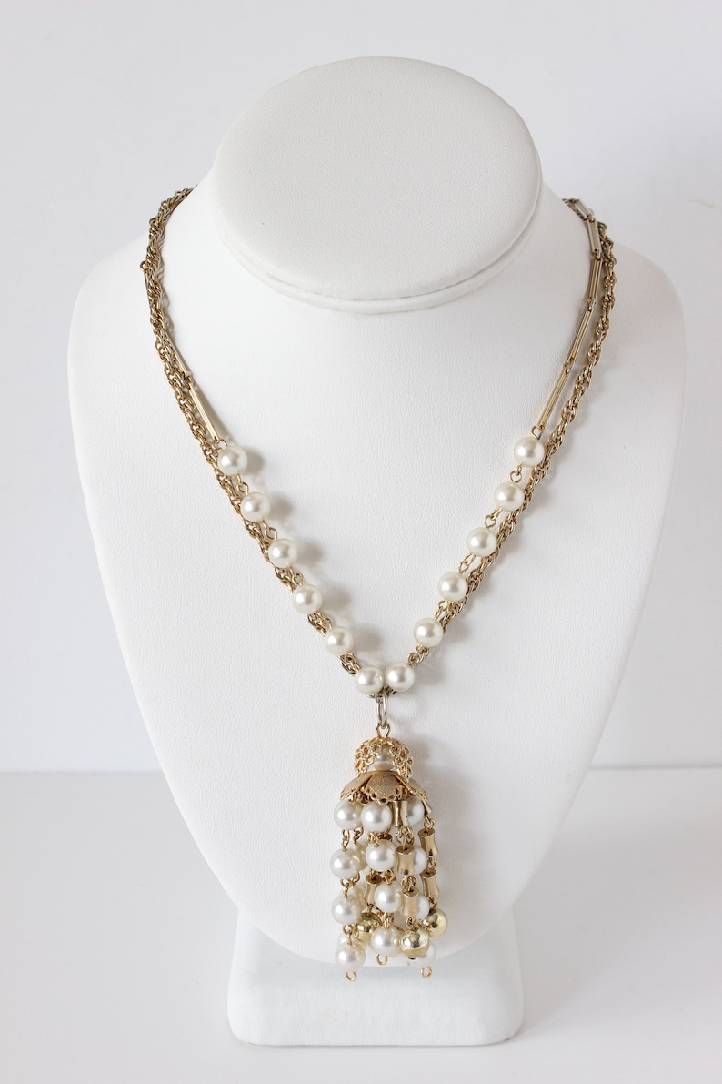 Vintage Goldtone Chain /& Faux Pearl Fringe Tassel Coro Necklace