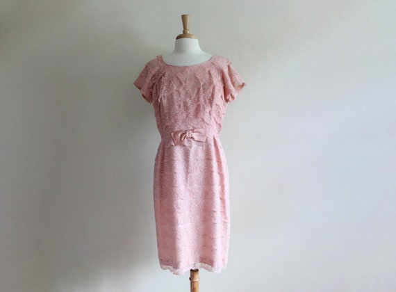 Vintage 1960s Tiered Pink Lace Short Sleeve Dress
