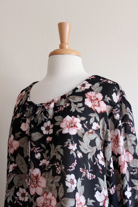 Vintage 1970s Sheer Pink & Black Floral Top - image 3