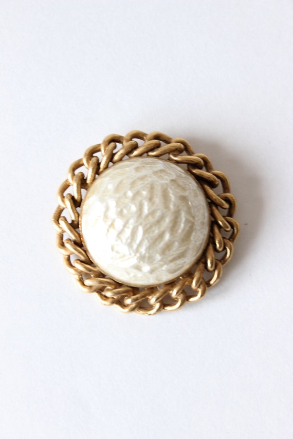Vintage Large Faux Pearl Sarah Coventry Brooch - image 1
