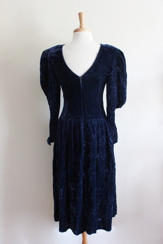 Vintage Puff Sleeve Navy Blue Crushed Velvet Dress - image 5