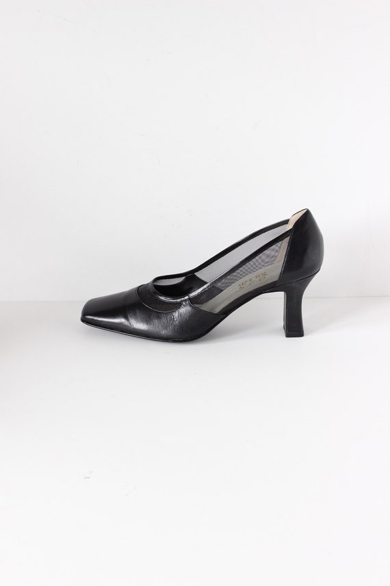 Vintage Black Leather & Sheer Panel Pumps, size 8