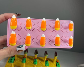 Candy Corn press-on Nails