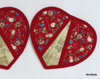 Pot Holders, Pair, Heart-shaped Microwave Oven Mitts, Black Beige, Pottery Vases