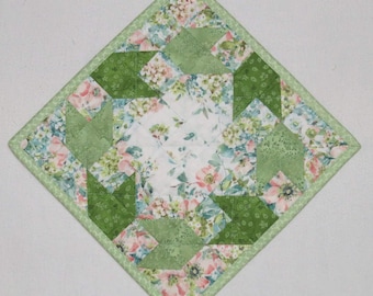 Spring Garden Patchwork Table Mat – Handmade Quilted Centerpiece
