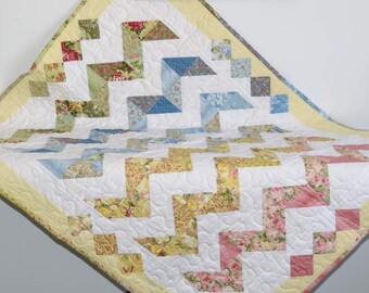 Baby Quilt, Pastel Zigzags, Chevron Design with Border Detail