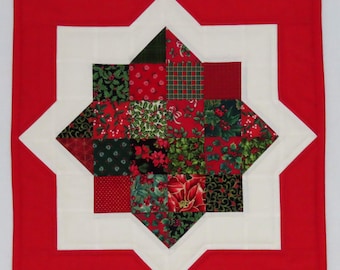 Christmas Table Topper, Quilted Pieced, 8-Pointed Star Table Mat, Red Green