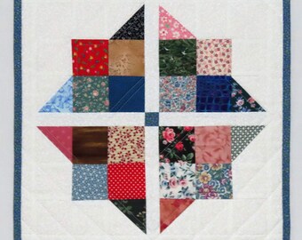 Country Cluck Quilted Table Topper NCU0NNT1086