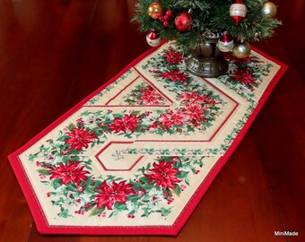 Christmas Table Runner, Diamonds, Hexagon, Red Green Cream