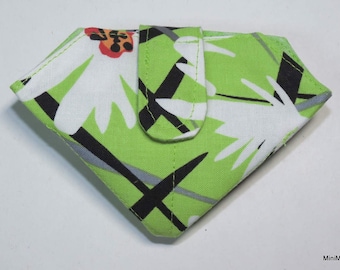 Folded Needle Case, Buttons, White Daisy, Green Black